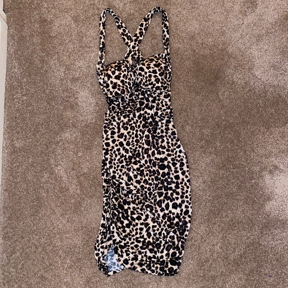 Leopard print midi/mini dress